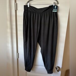NWT Women’s DSG Dark Gray Joggers Pants G